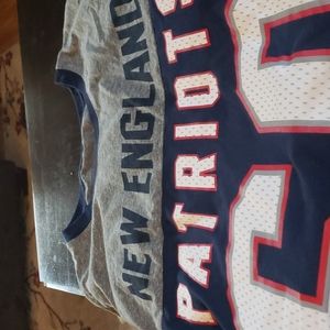 Women's large NFL team apparel short sleeve New England Patriots t-shirt